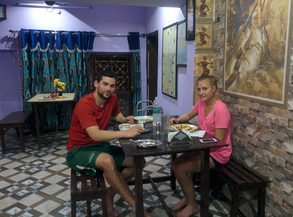 Kanha Paying Guest House Варанасі Екстер'єр фото
