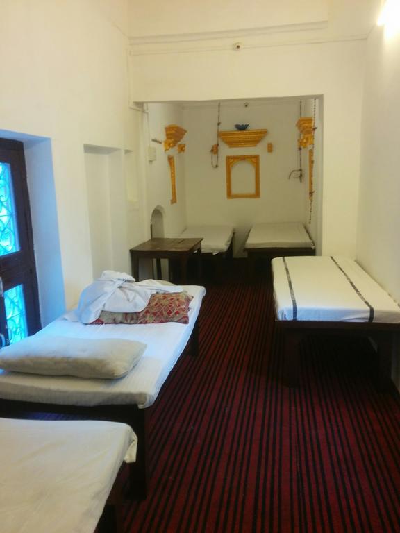 Kanha Paying Guest House Варанасі Екстер'єр фото