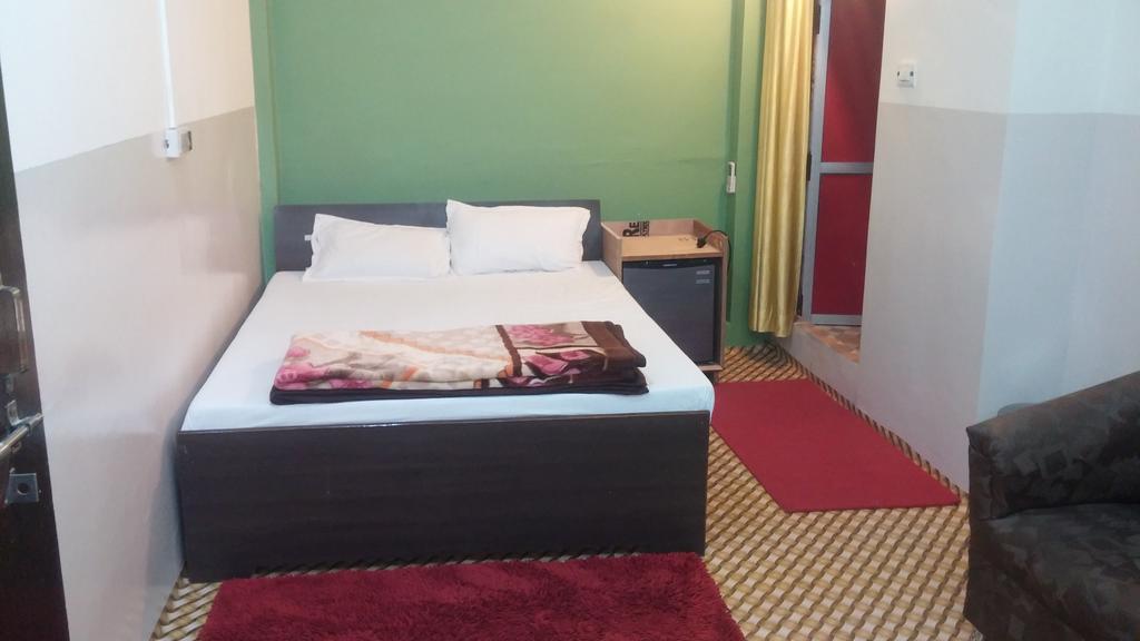 Kanha Paying Guest House Варанасі Екстер'єр фото
