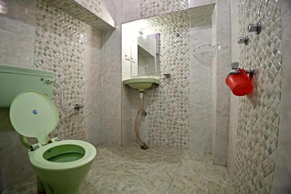 Kanha Paying Guest House Варанасі Екстер'єр фото