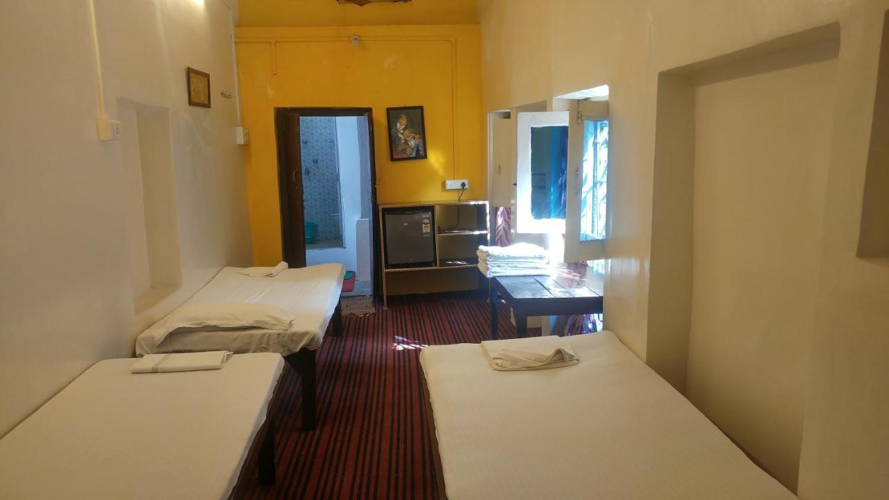 Kanha Paying Guest House Варанасі Екстер'єр фото