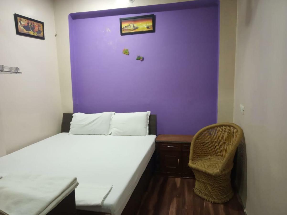 Kanha Paying Guest House Варанасі Екстер'єр фото